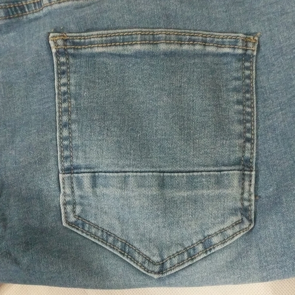 Spark Distressed Skinny Medium Wash - size 36 x 34 - Picture 8 of 9